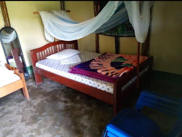 Lake Lyantonde Eco Campsite Original Fort Portal Zewnętrze zdjęcie