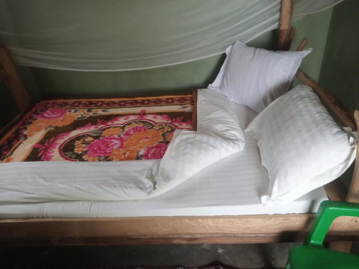 Lake Lyantonde Eco Campsite Original Fort Portal Zewnętrze zdjęcie